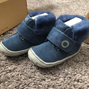 New toddler Ugg Boots size 4
